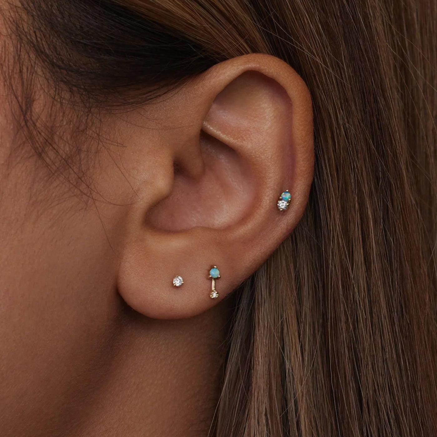 Tiny Diamond Stud Earring (Single)