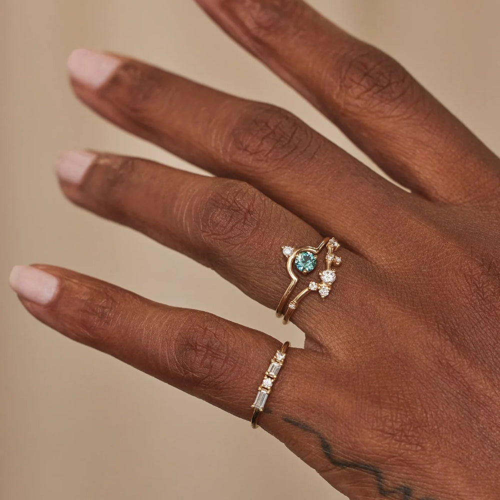 Wwake | Small Round Nestled Teal Sapphire Ring