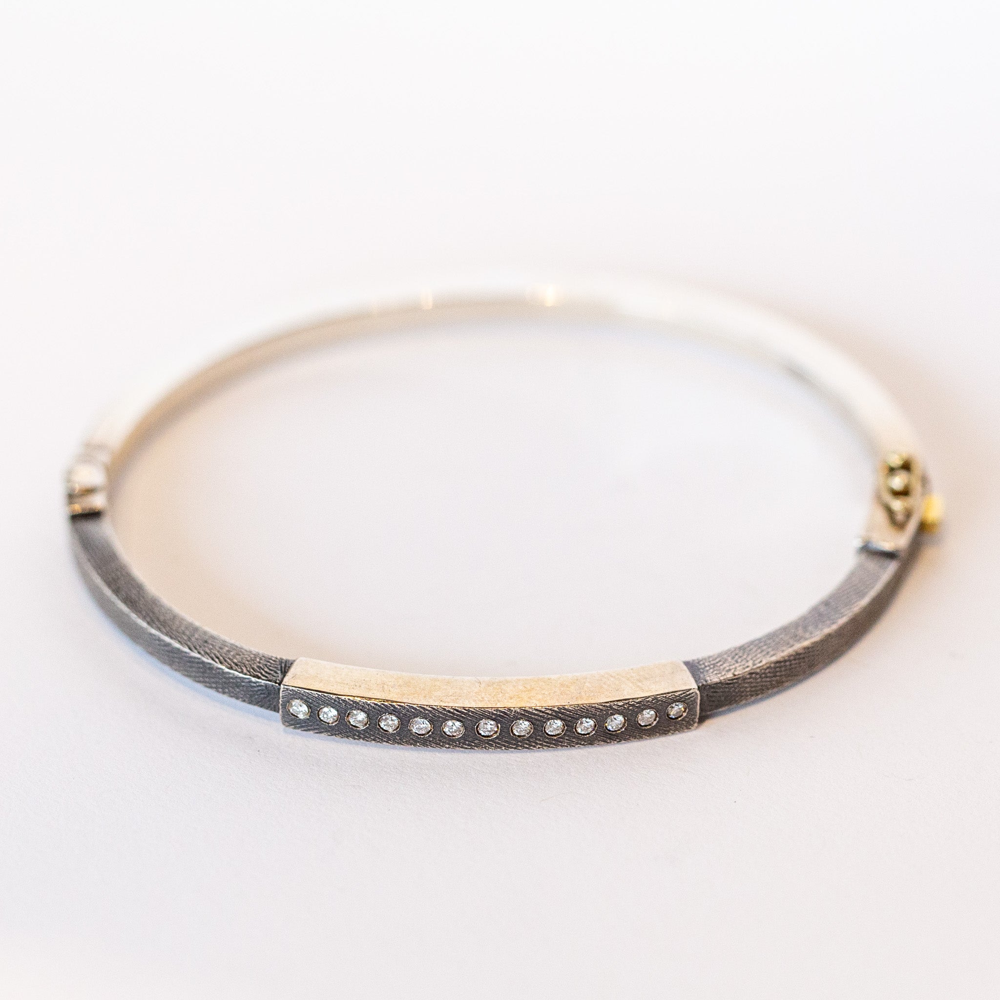 Diana 2.5mm Bangle