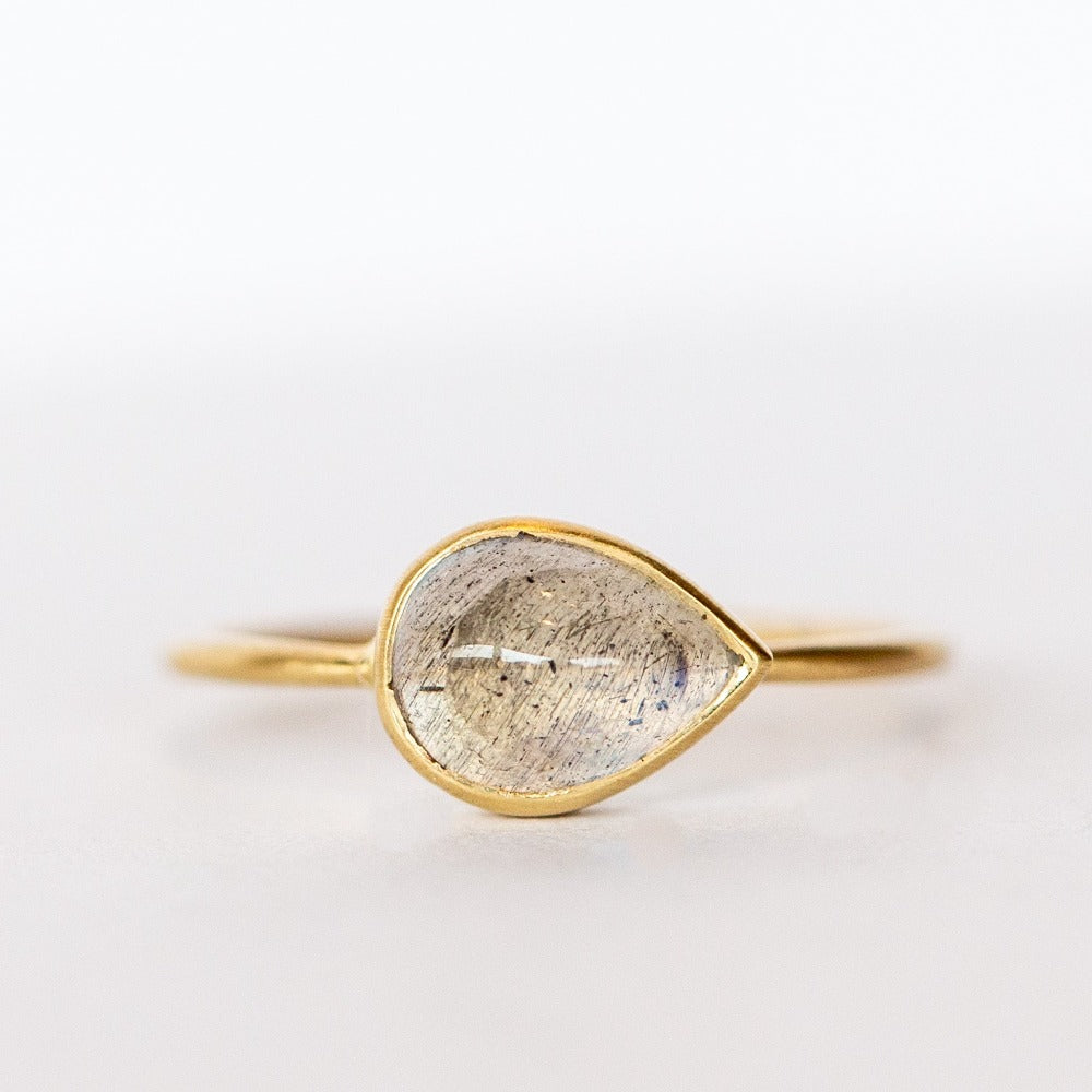 Teardrop Labradorite Cabochon Ring