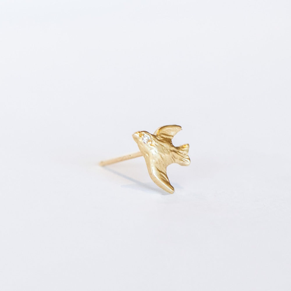 Victoria Cunningham | Bird Stud Earring with Diamond (Single)