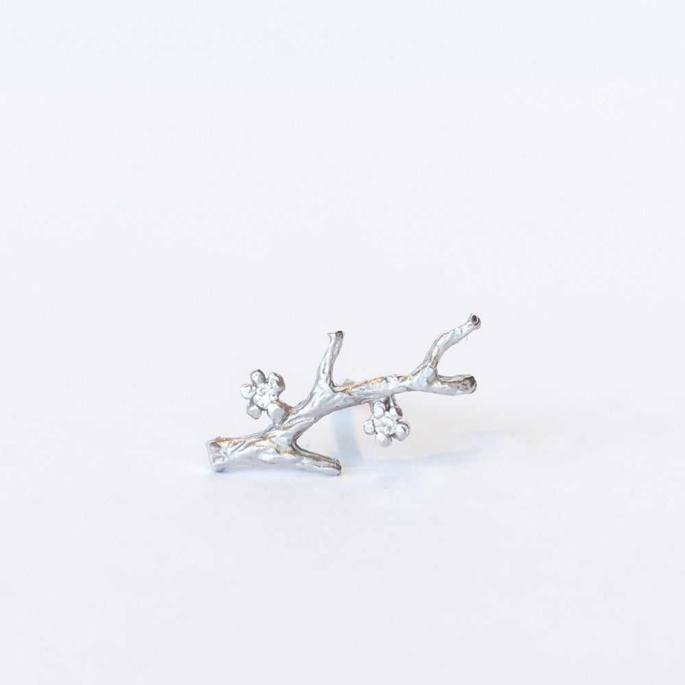 Victoria Cunningham | White Gold Branch Stud Earring with Diamond (Single)