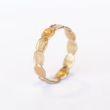 Medium Circle Flakes Band