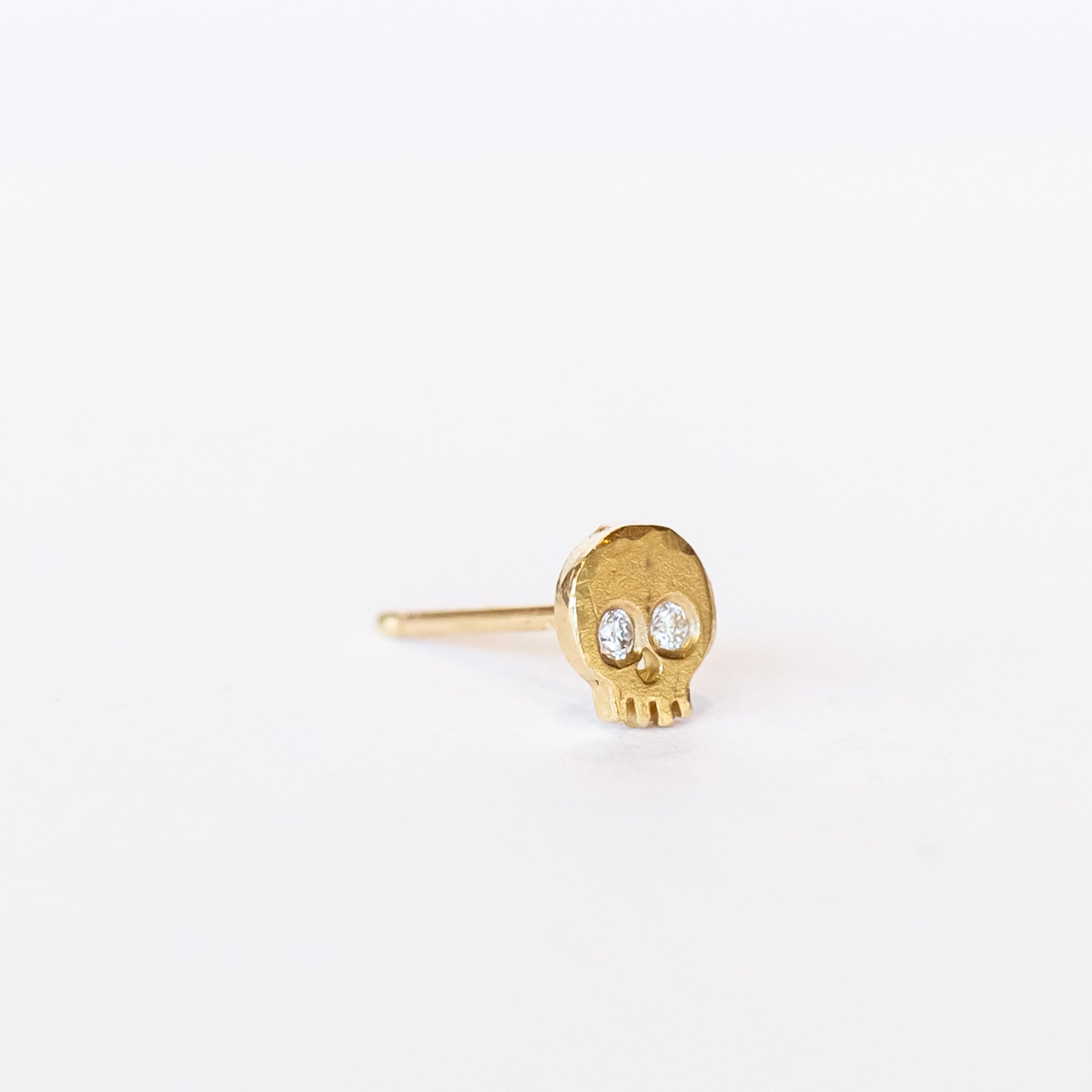 Victoria Cunningham | Skull Stud Earring with Diamond (Single)