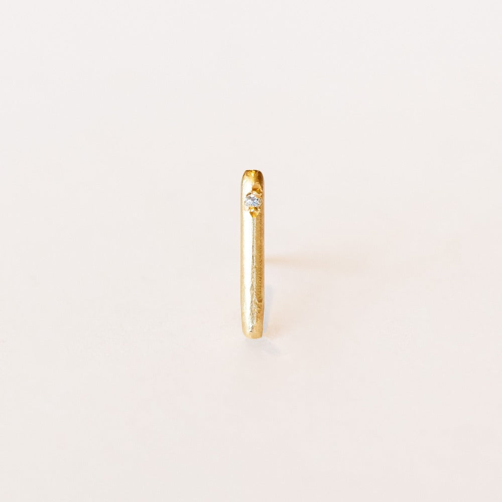 Victoria Cunningham | Tiny Stick Stud Earring with Diamond (Single)