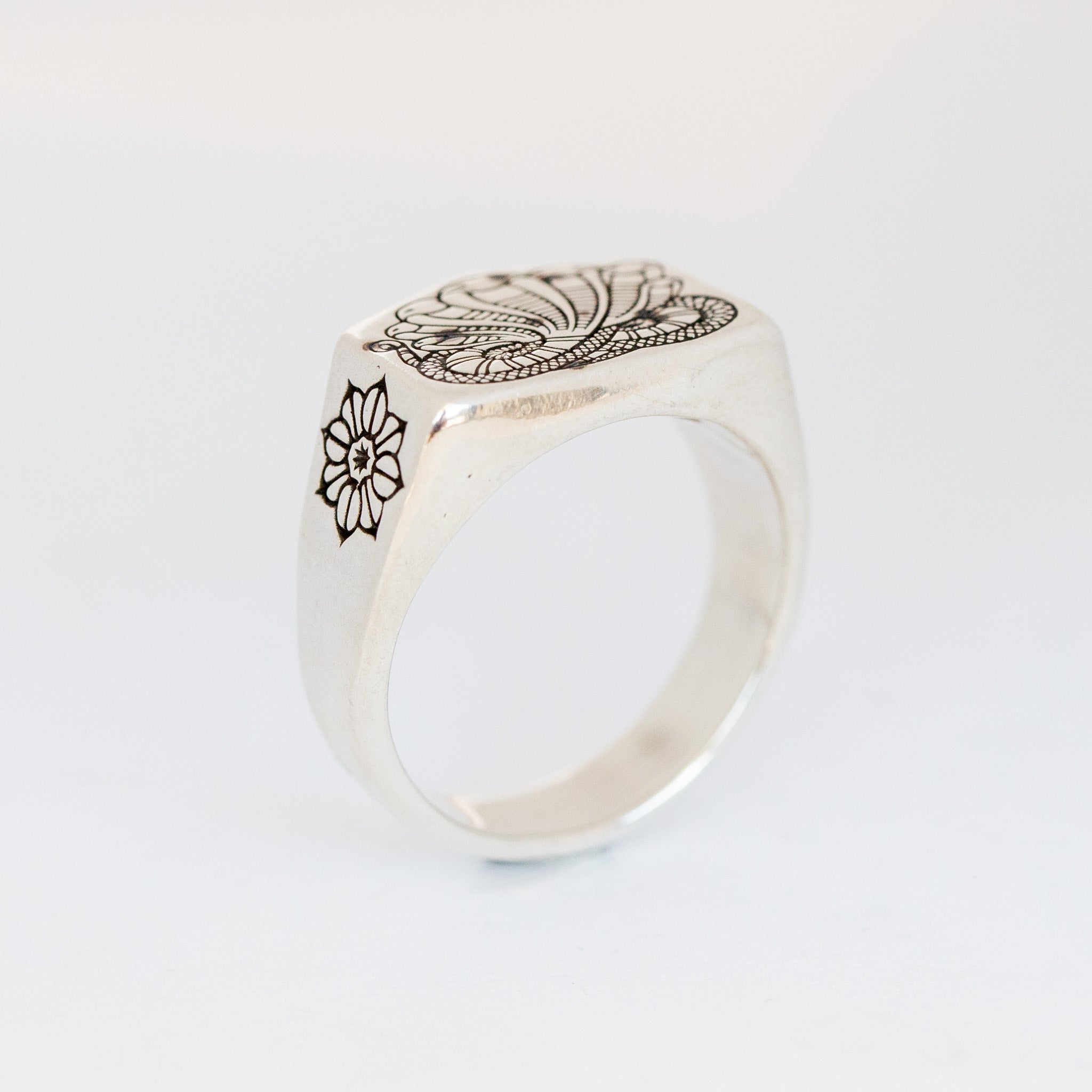 Naga Signet Ring