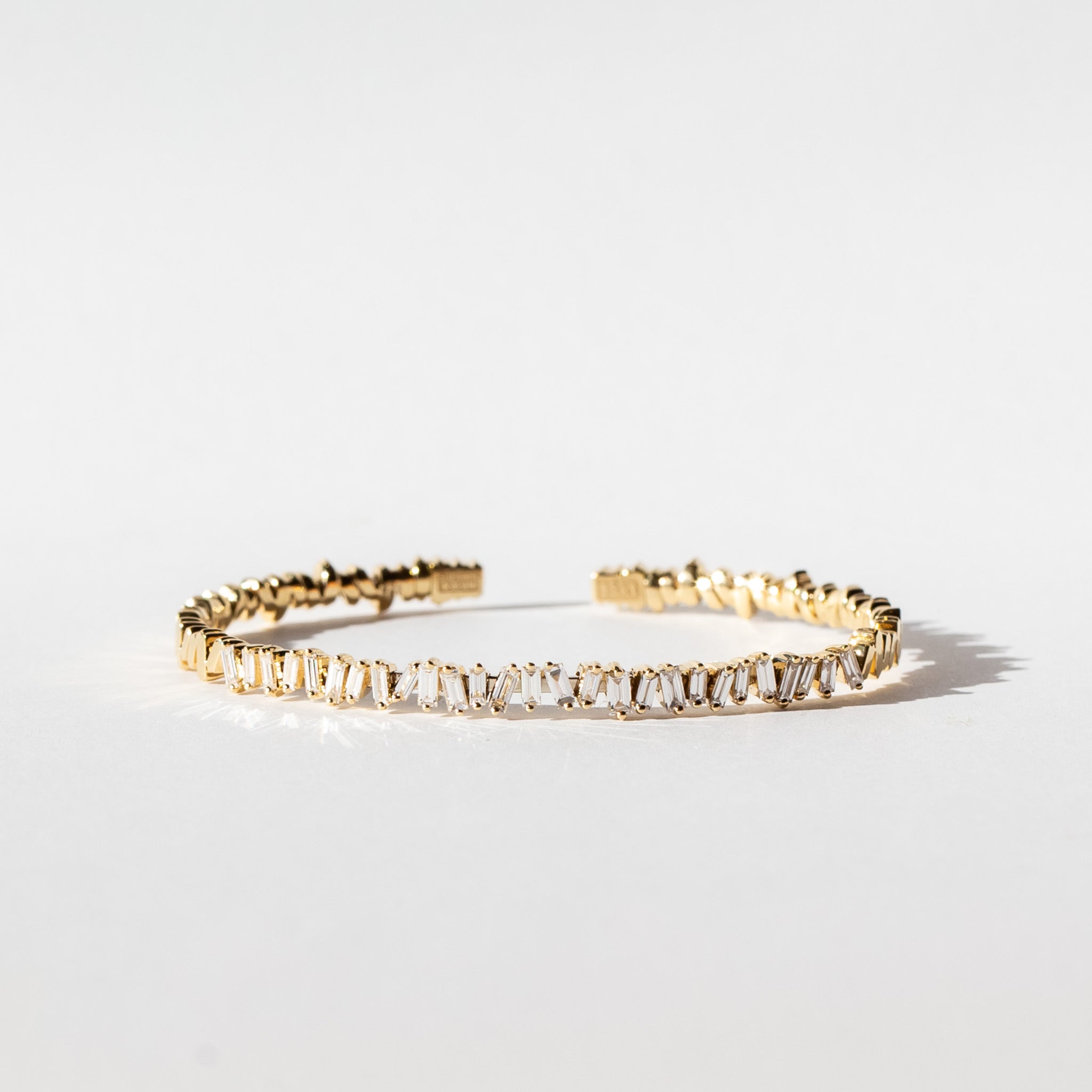 Suzanne Kalan | 18k Classic Fireworks Diamond Bangle