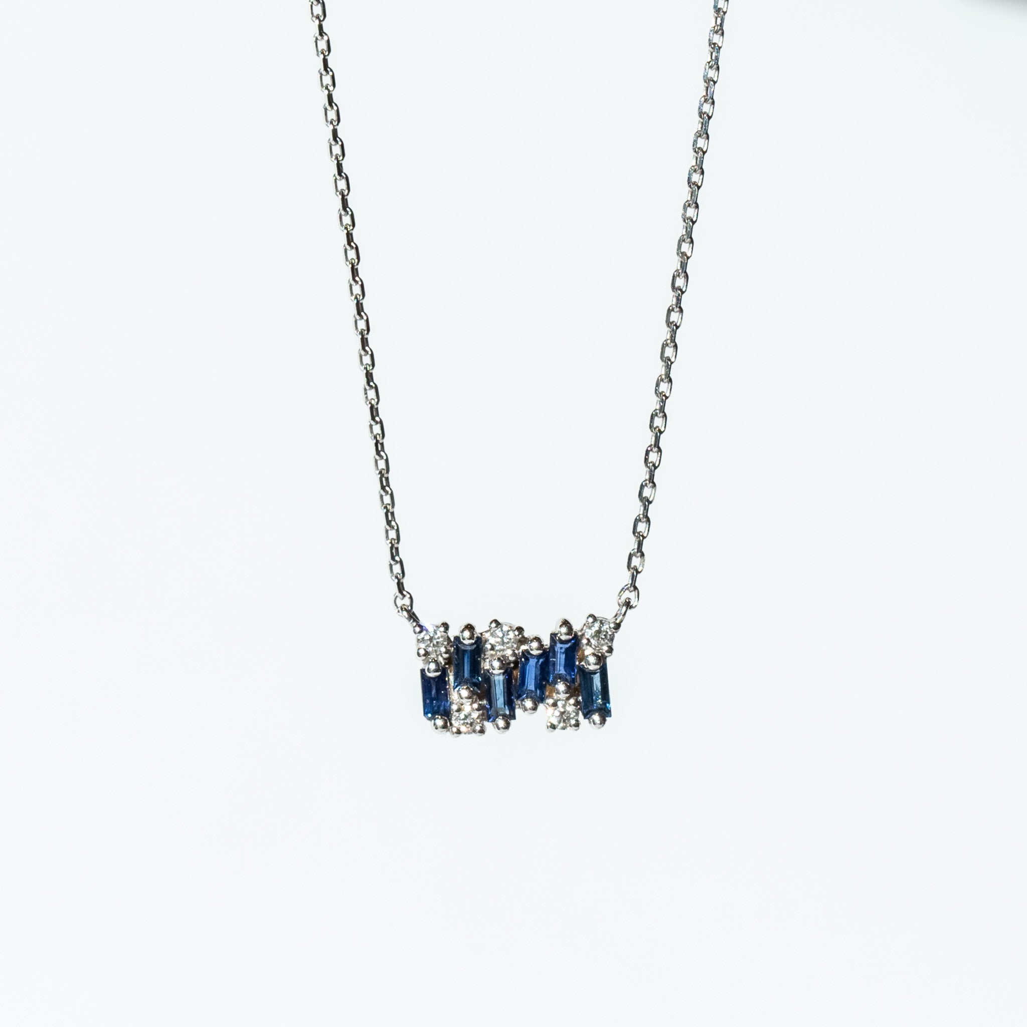 Suzanne Kalan | 18k Small Shimmer Blue Sapphire Bar Necklace