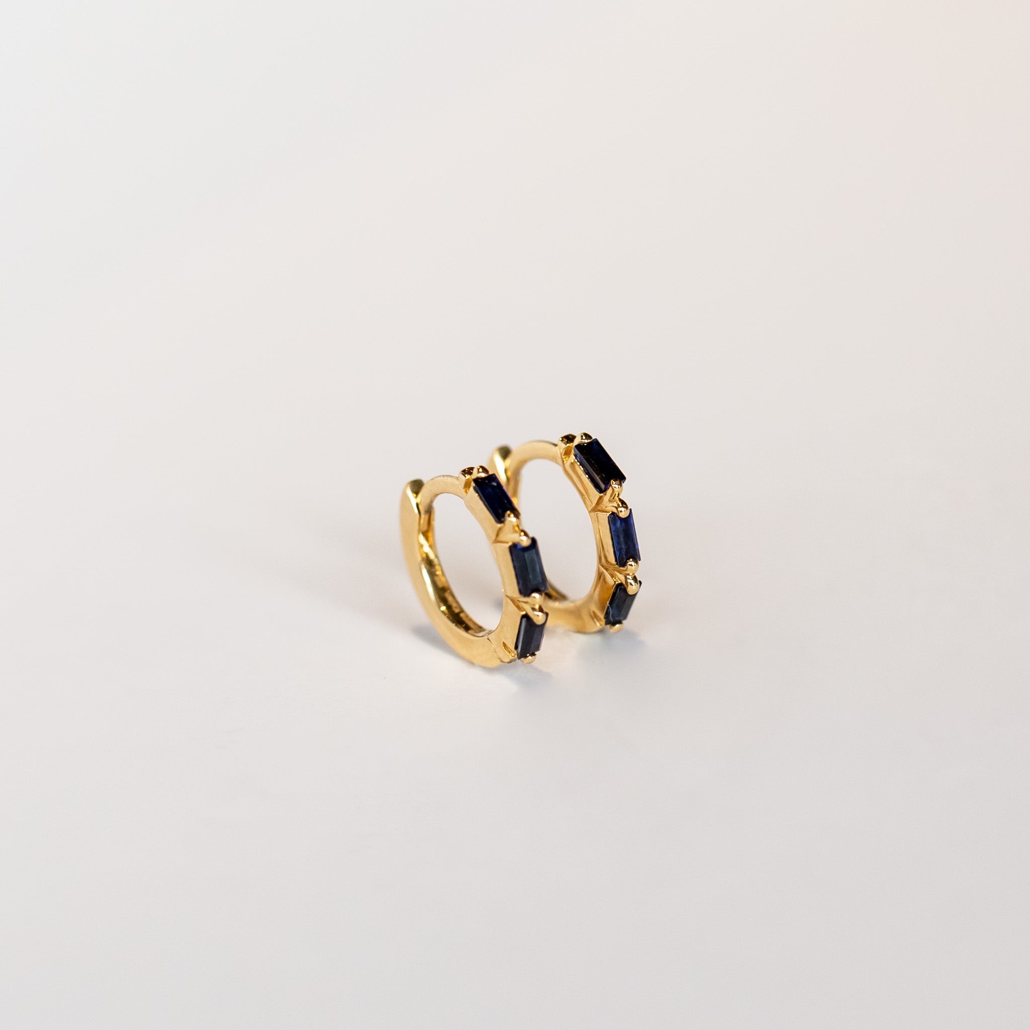 Suzanne Kalan | 18k Bold Triple Dark Blue Sapphire Hoops