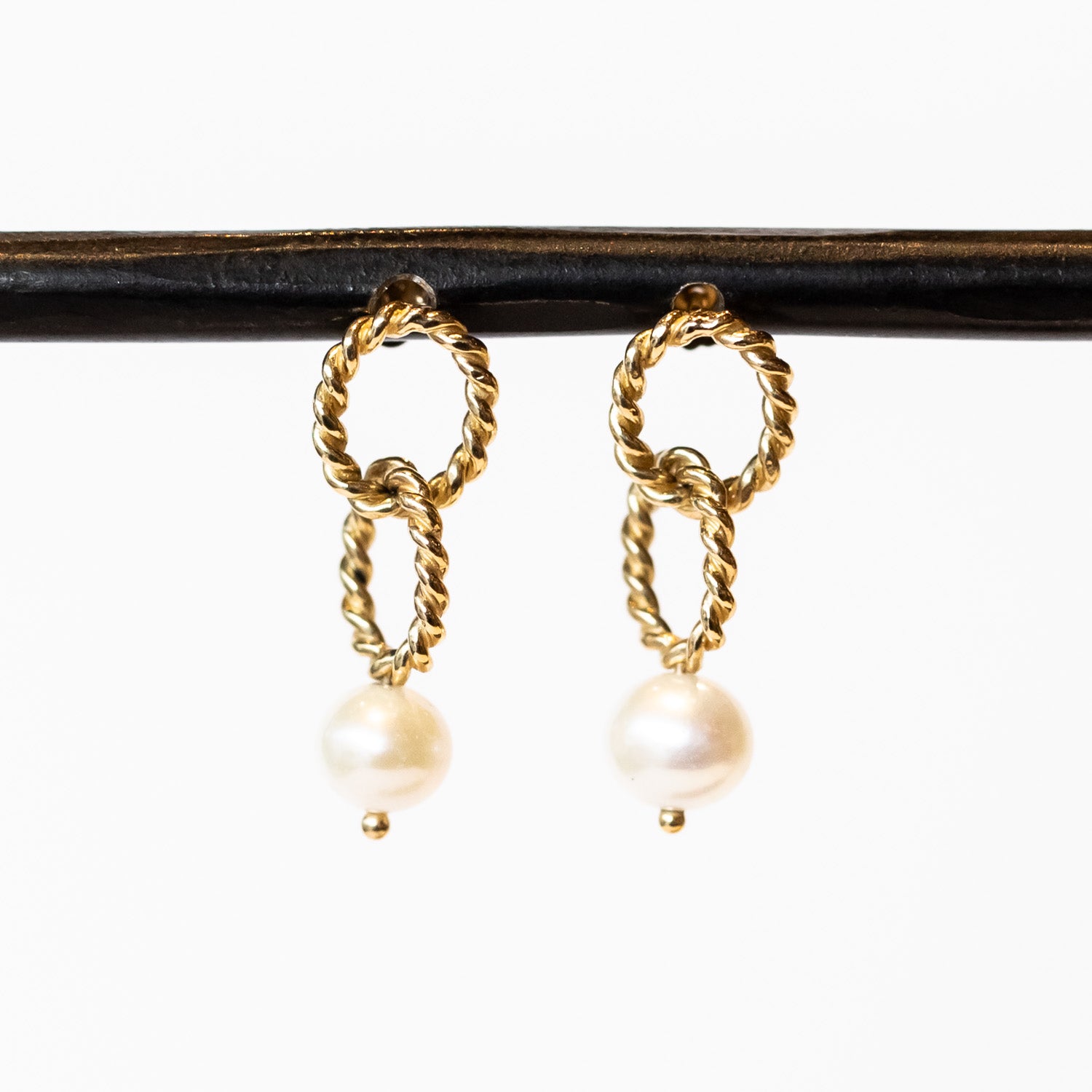 Pearl Twine Link Stud Earrings