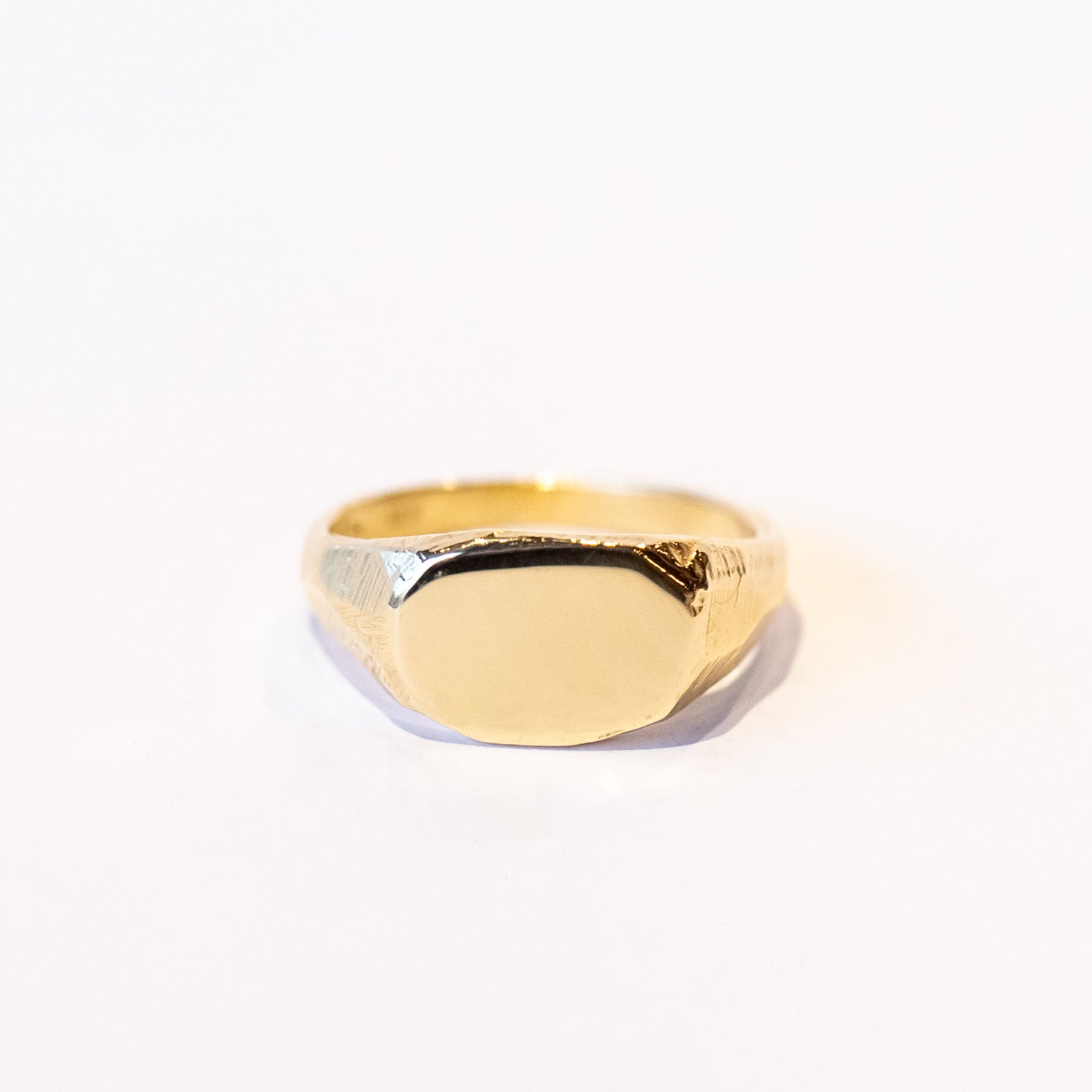 Petite Signet Ring in Carved Gold