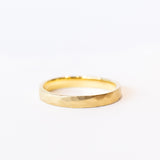 Satomi Kawakita | 2.8mm Hammered Band