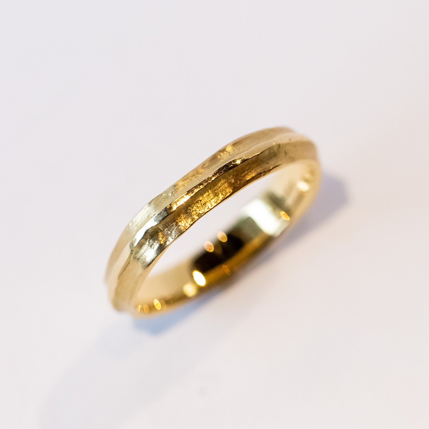 Satomi Kawakita | 4.3mm Ridged Peak Band