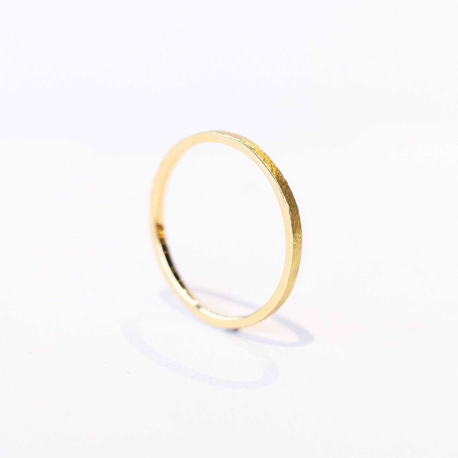 Satomi Kawakita | 1.5mm Rough Textured Square Band