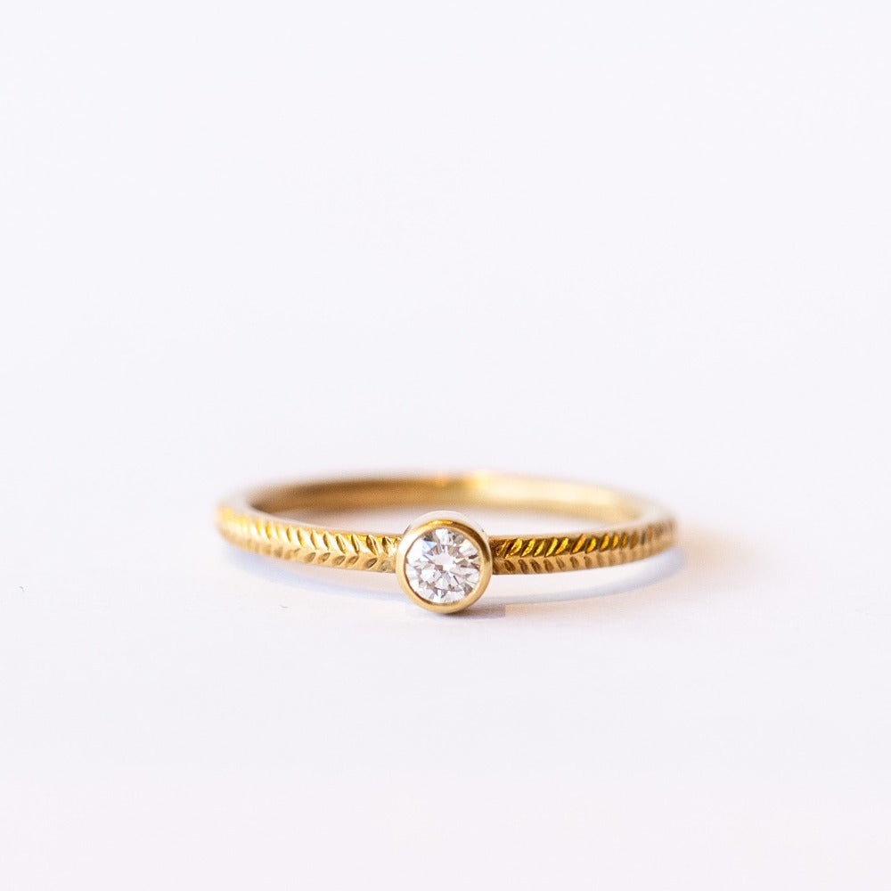 Sarah Swell | Feather Solitaire Ring