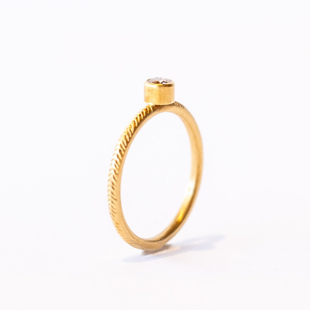 Sarah Swell | Feather Solitaire Ring
