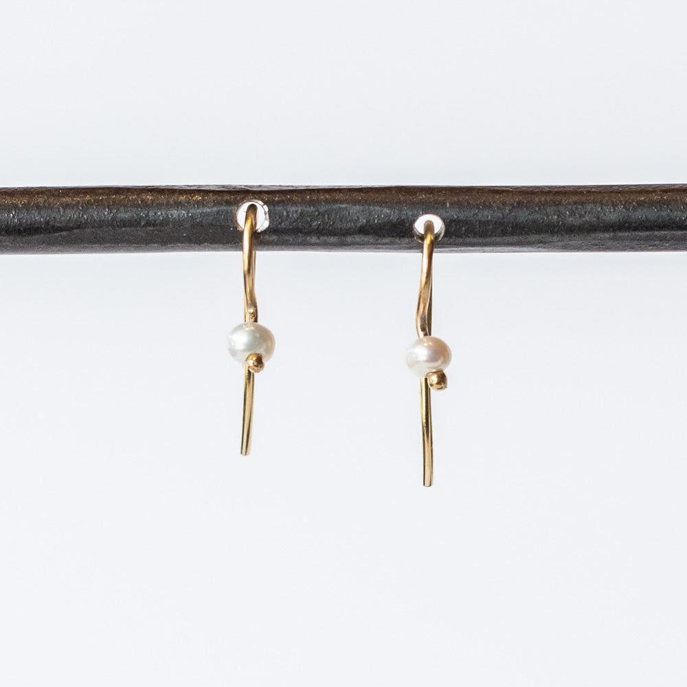 Mini Droplet Pearl Earrings