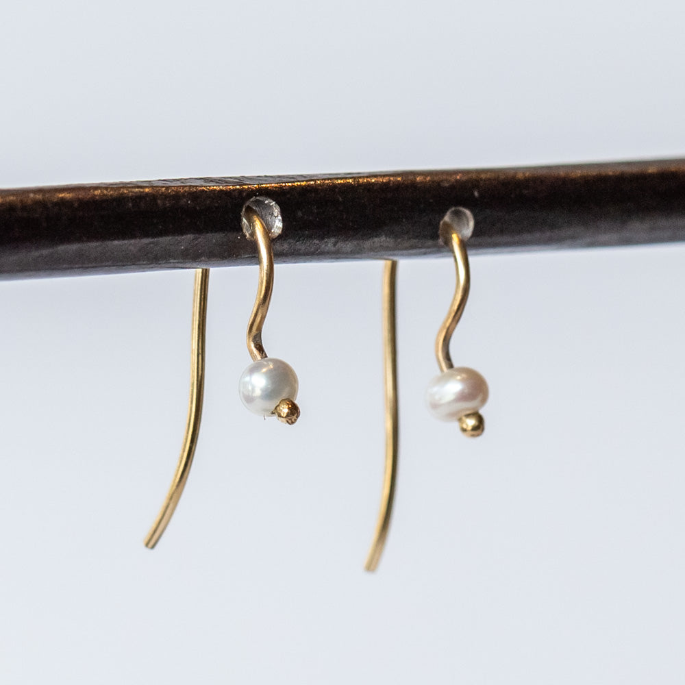 Mini Droplet Pearl Earrings