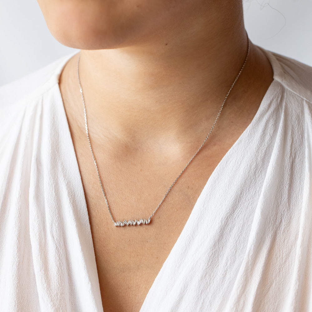 Suzanne Kalan | 18k Classic Fireworks Diamond Bar Necklace