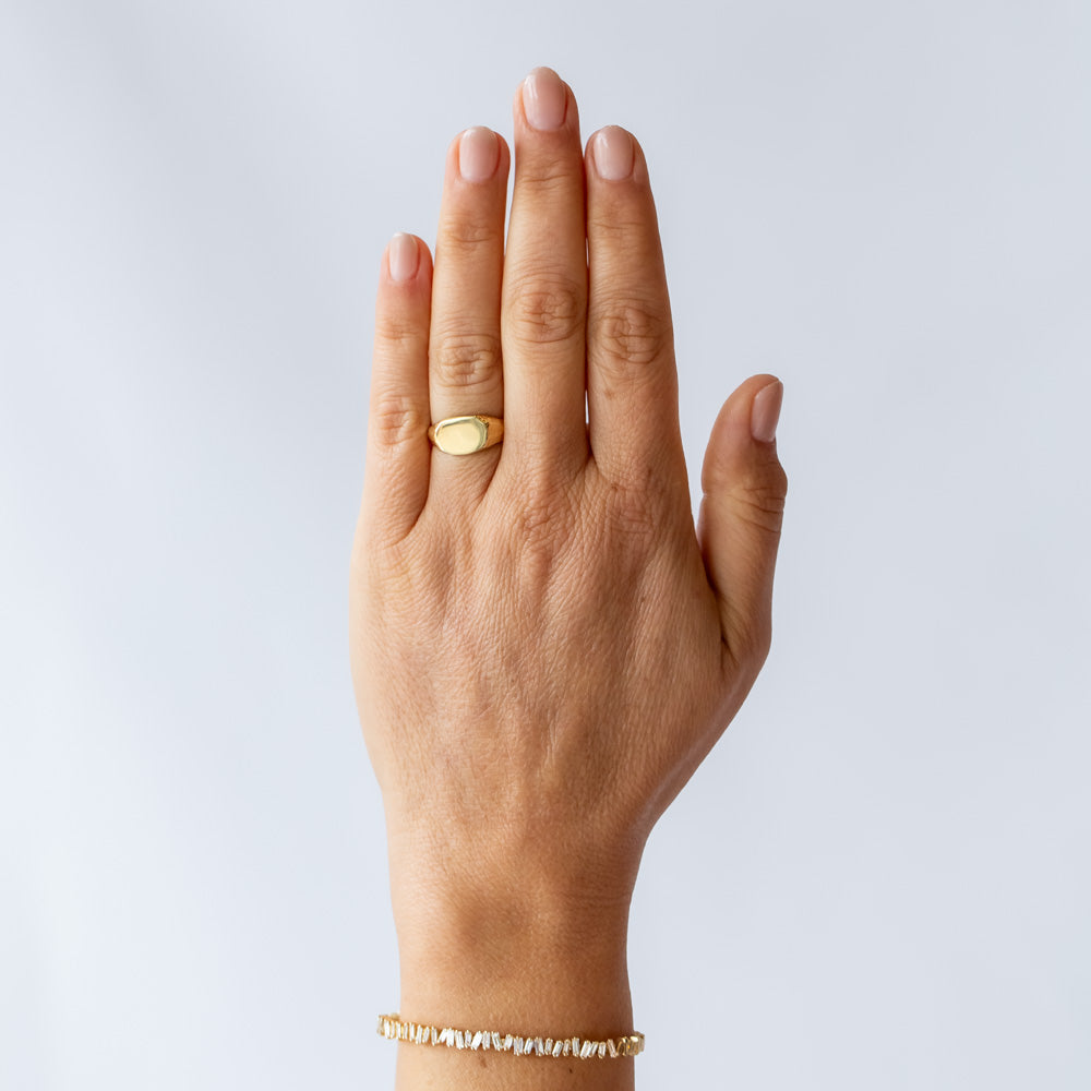 Petite Signet Ring in Carved Gold