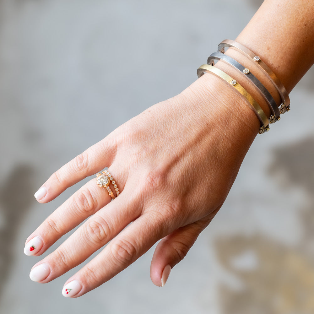 Junia 4mm Diamond Bangle