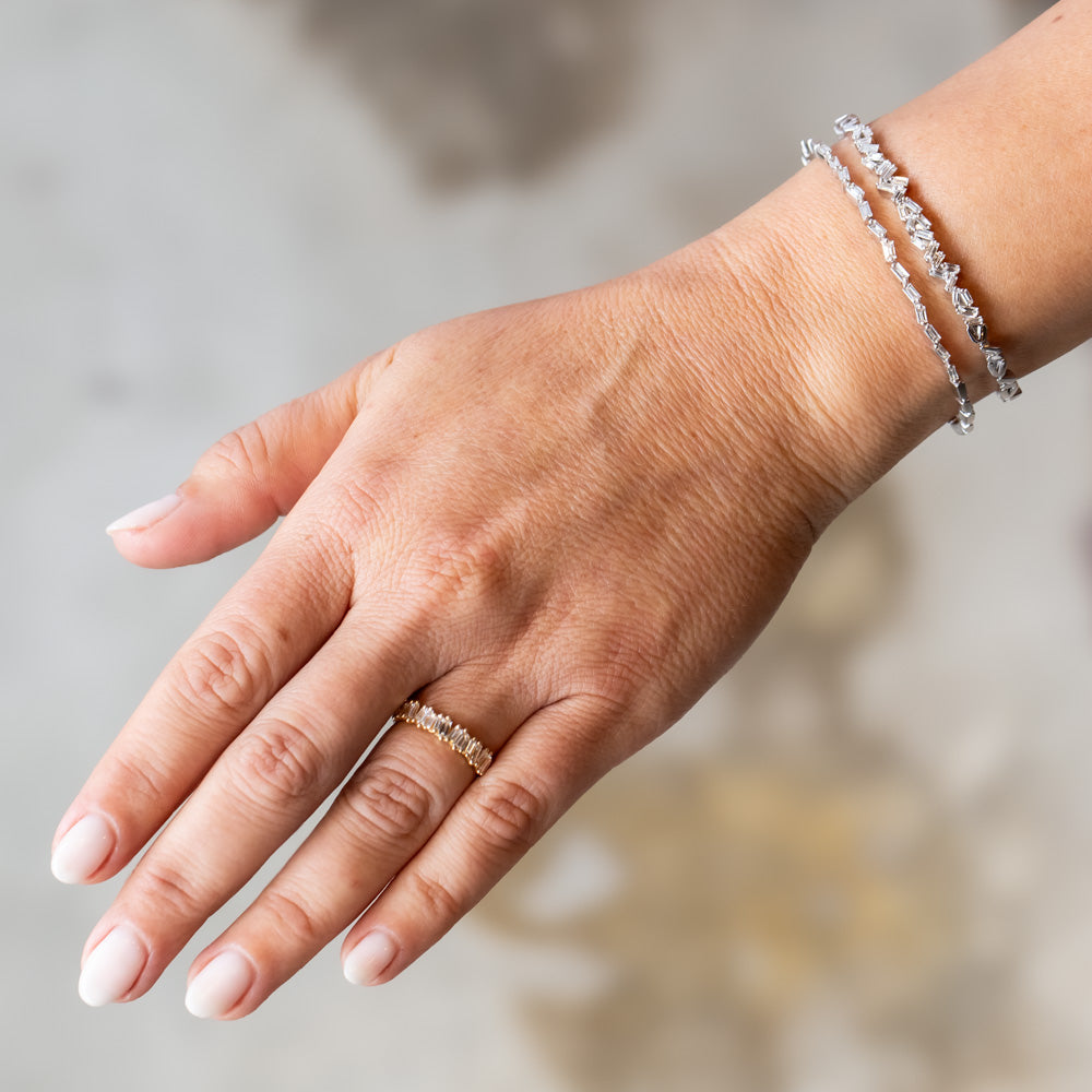 Suzanne Kalan | 18k Bold Thin Diamond Bangle