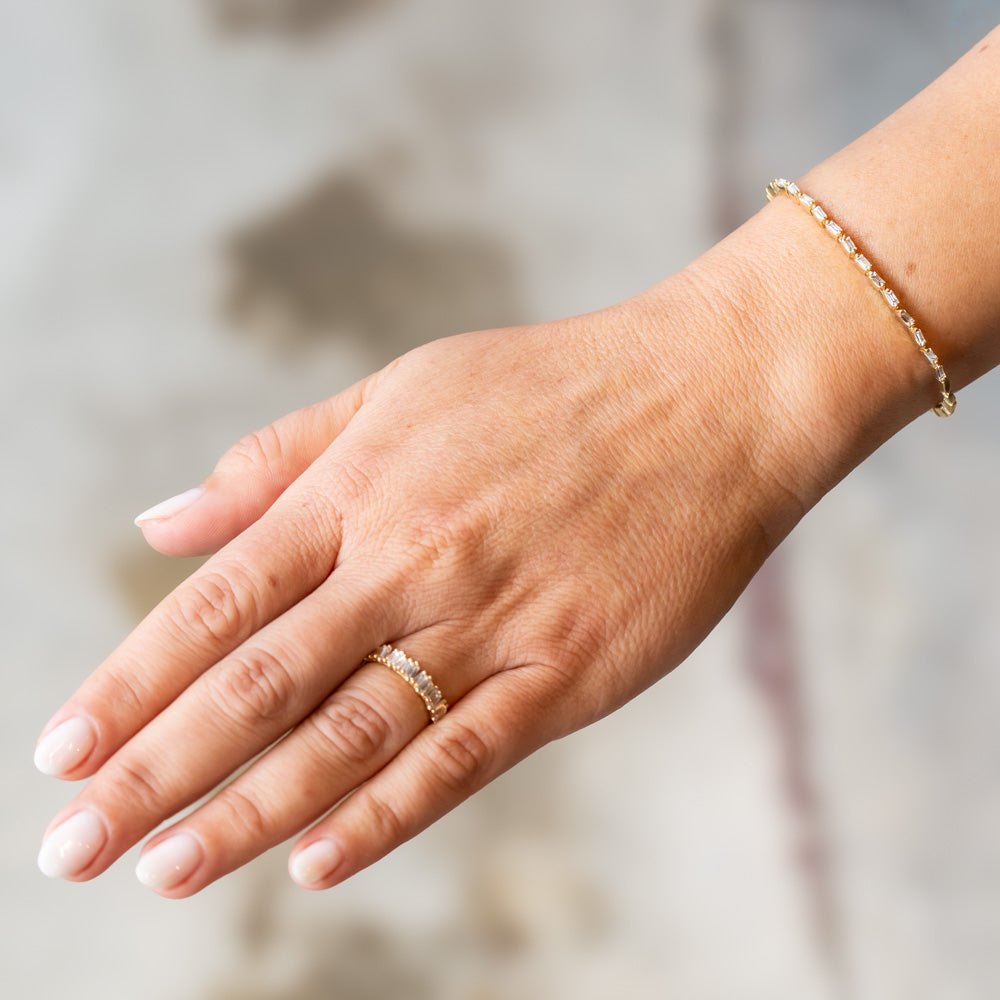 Suzanne Kalan | 18k Bold Thin Diamond Bangle
