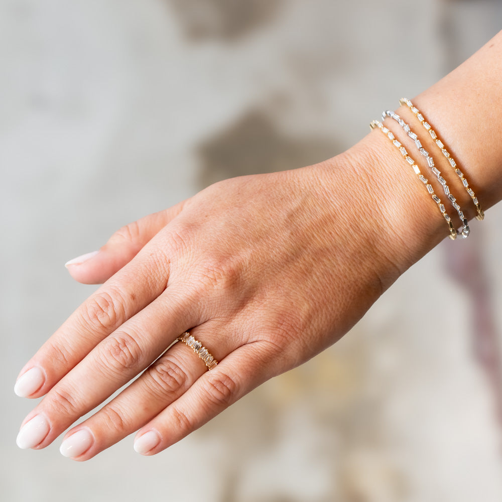 Suzanne Kalan | 18k Bold Thin Diamond Bangle