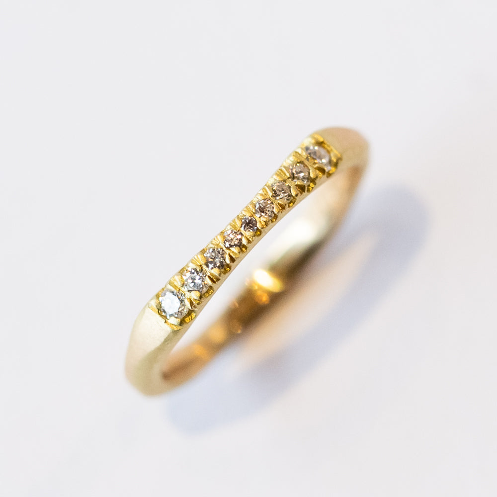 Petite Diamond Trellis Band