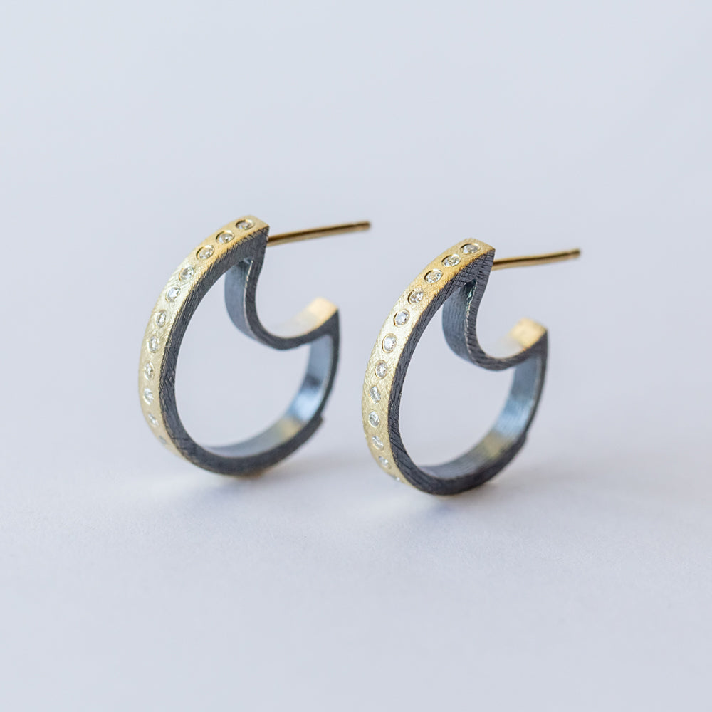 Mina Small Hoop Earrings