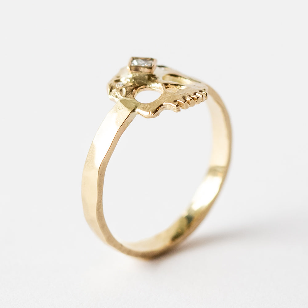 Victoria Cunningham | Skull Ring with Princess Cut Diamond