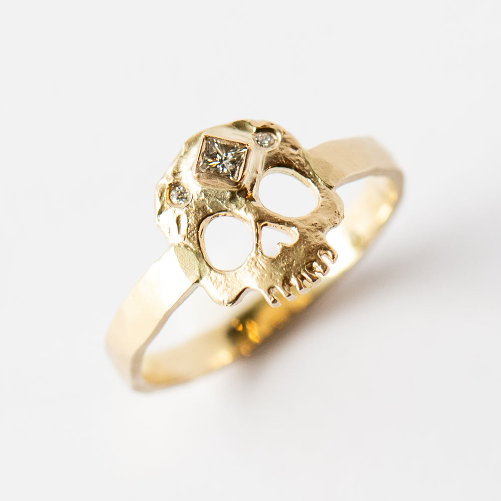 Victoria Cunningham | Skull Ring with Princess Cut Diamond
