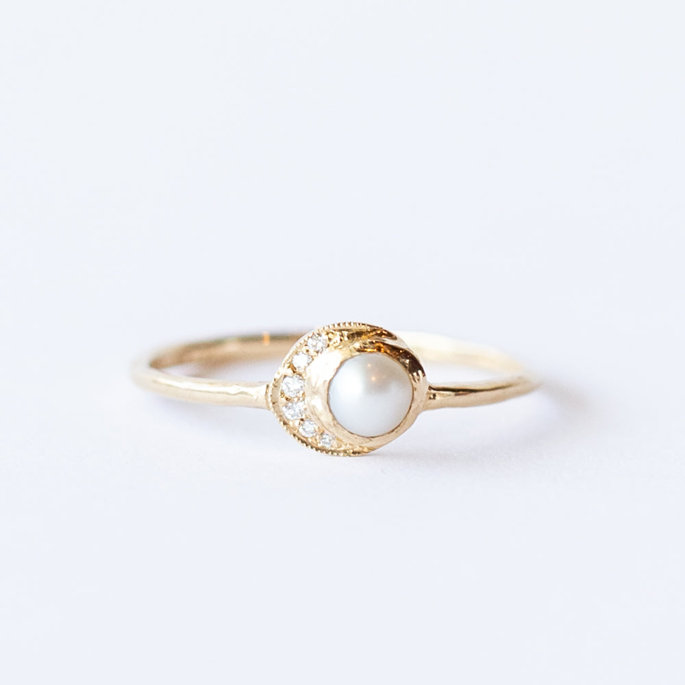 Baby Moon Pearl Ring