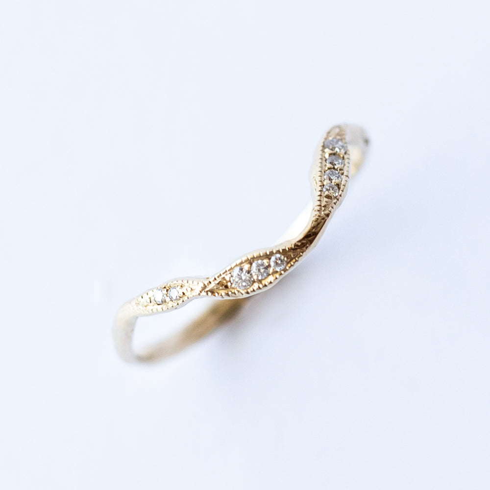 Lava Ribbon Ring