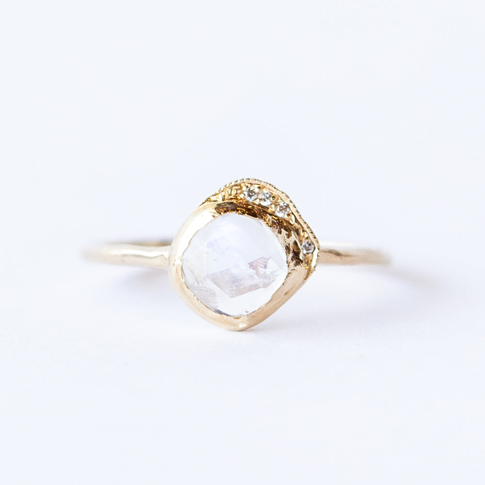 Mini Cove Moonstone Ring