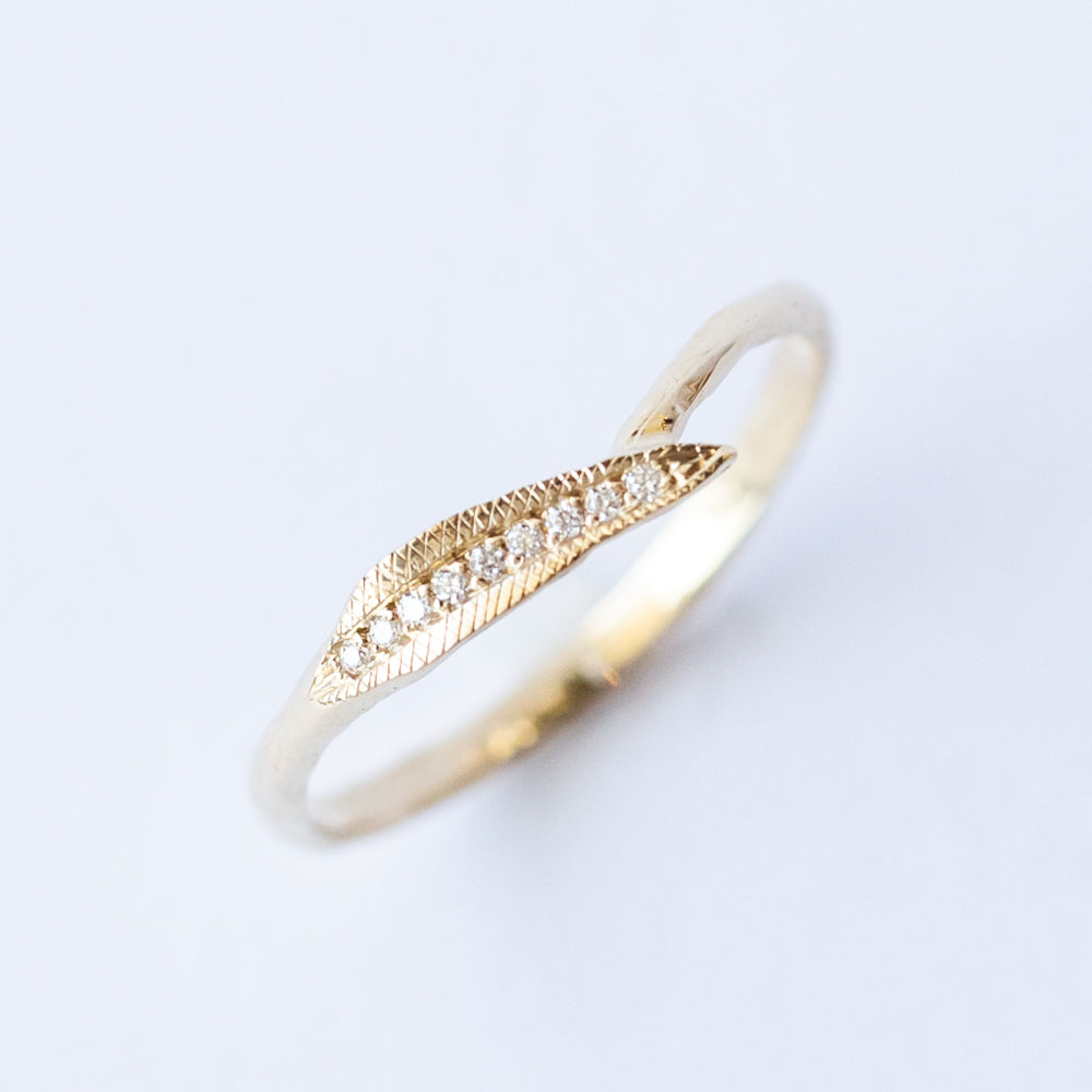 Ti Leaf Ring