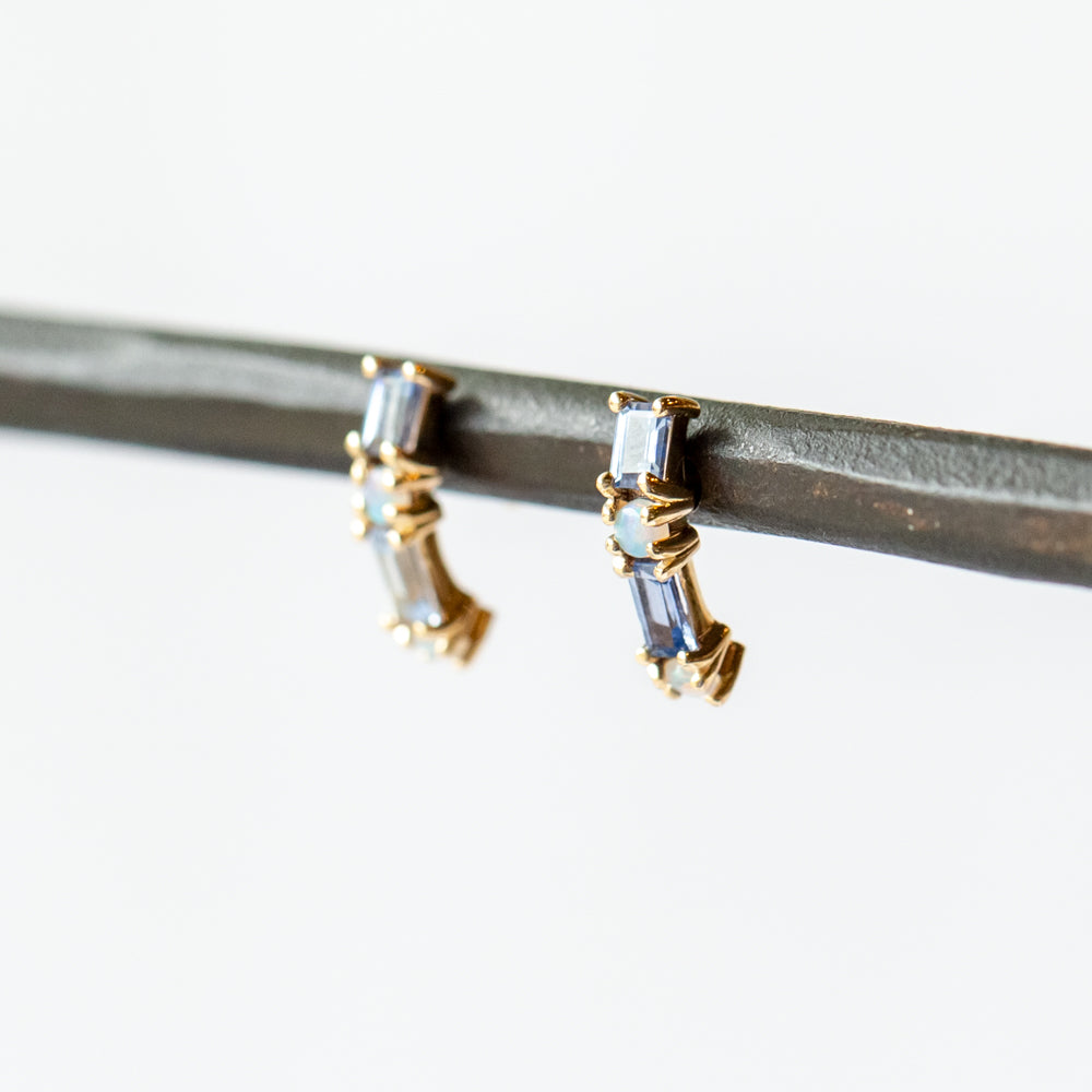Wwake | Pillar Huggie Hoop Earrings