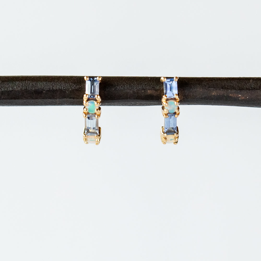 Wwake | Pillar Huggie Hoop Earrings