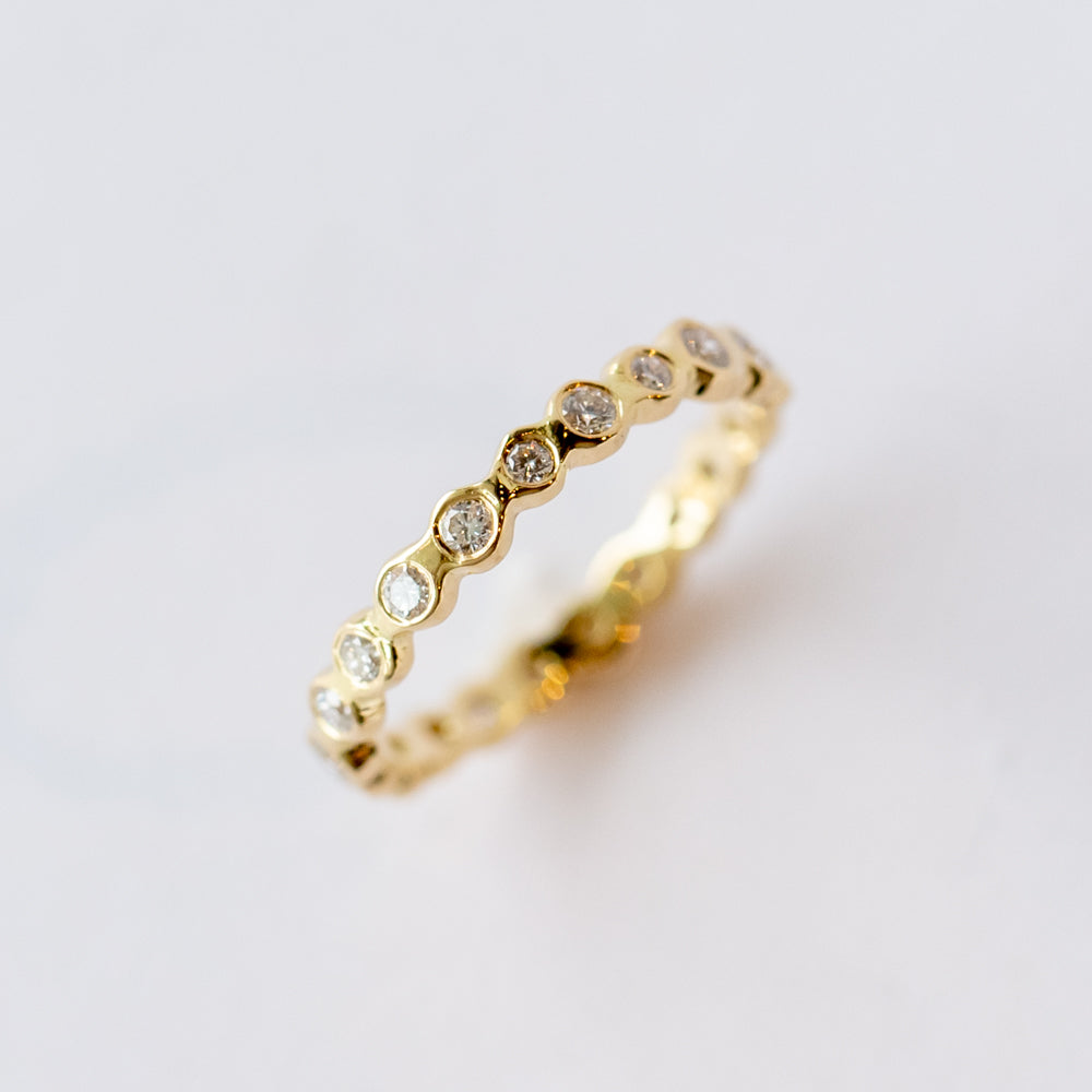 Satomi | White Diamond Circle Eternity Band