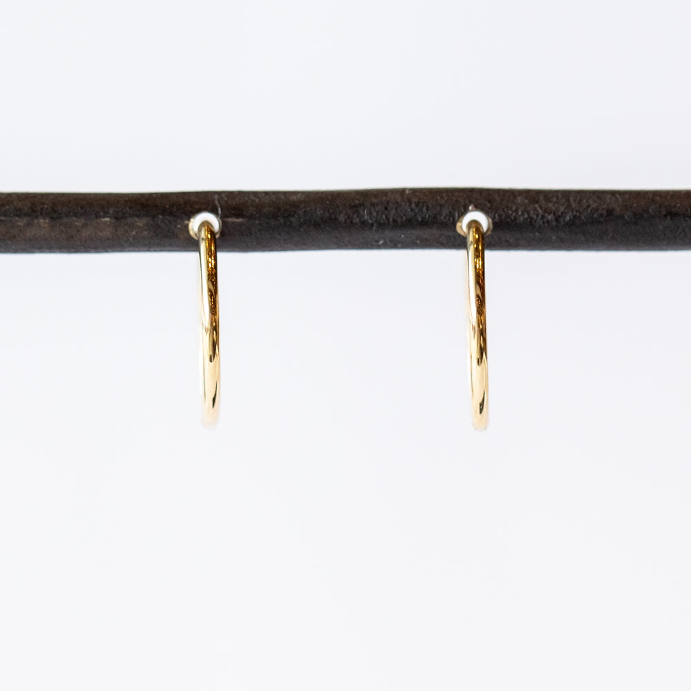 Zoe Chicco | Medium 17mm Huggie Hoop Earrings
