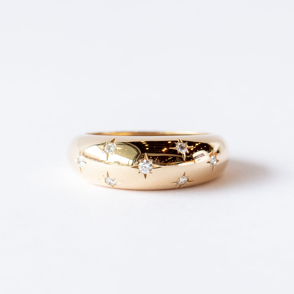 Zoe Chicco | Small Aura Ring with Graduating Star Set Scattered Diamonds