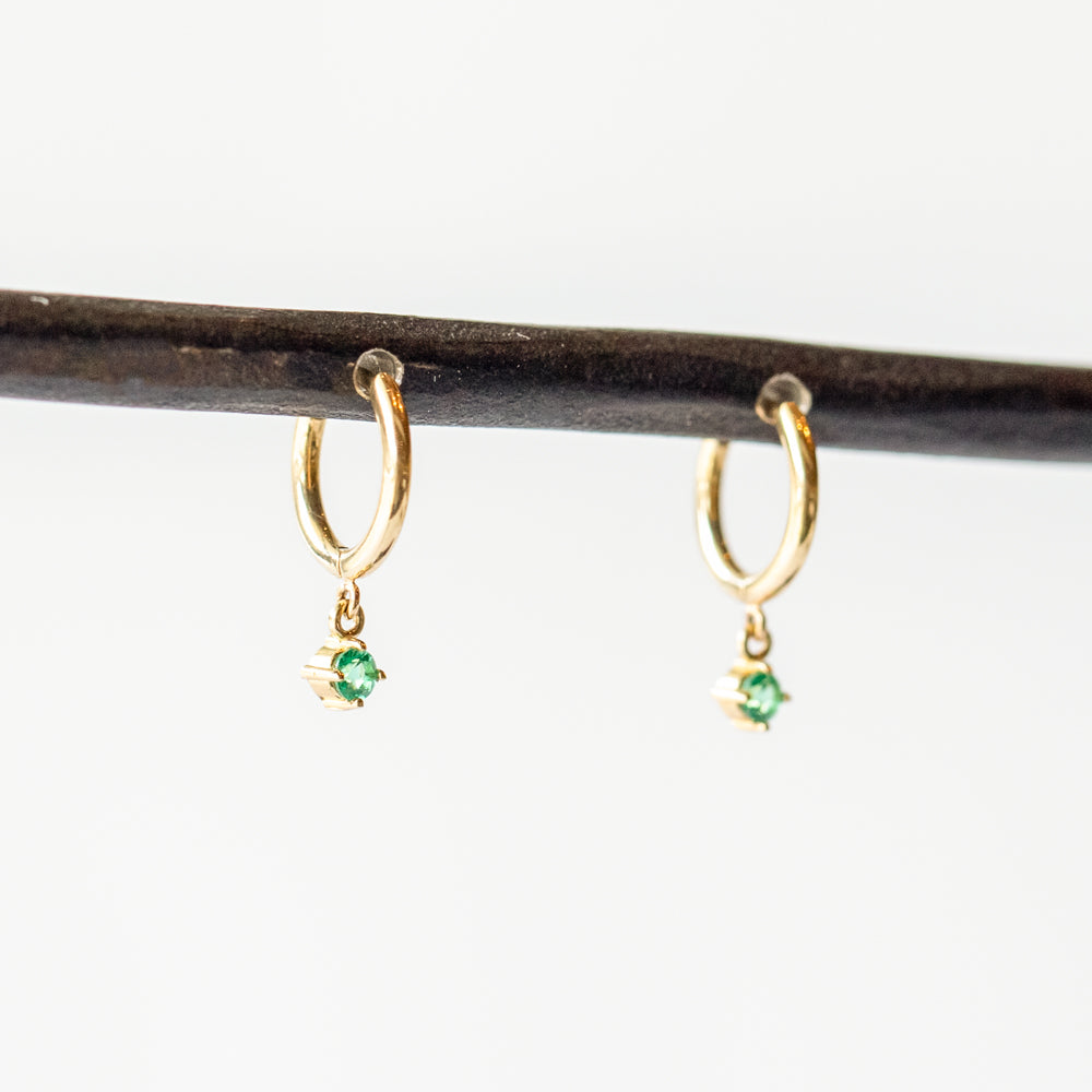 Zoe Chicco | Small Dangling Prong Set Emerald Huggie Hoop Earrings