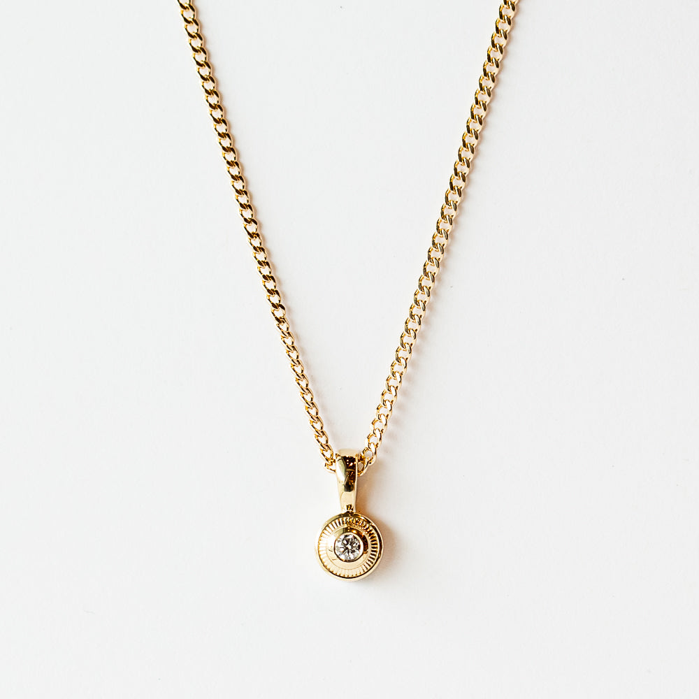 Zoe Chicco | Fluted Bezel Diamond Solitaire Pendant on Extra Small Curb Chain