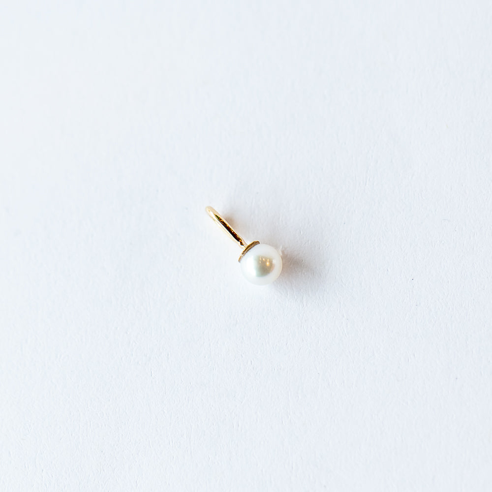 Zoe Chicco | Single White Pearl Charm