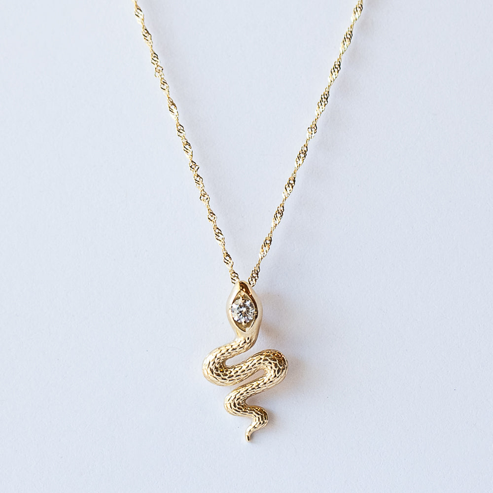 Diamond Head Snake Charm