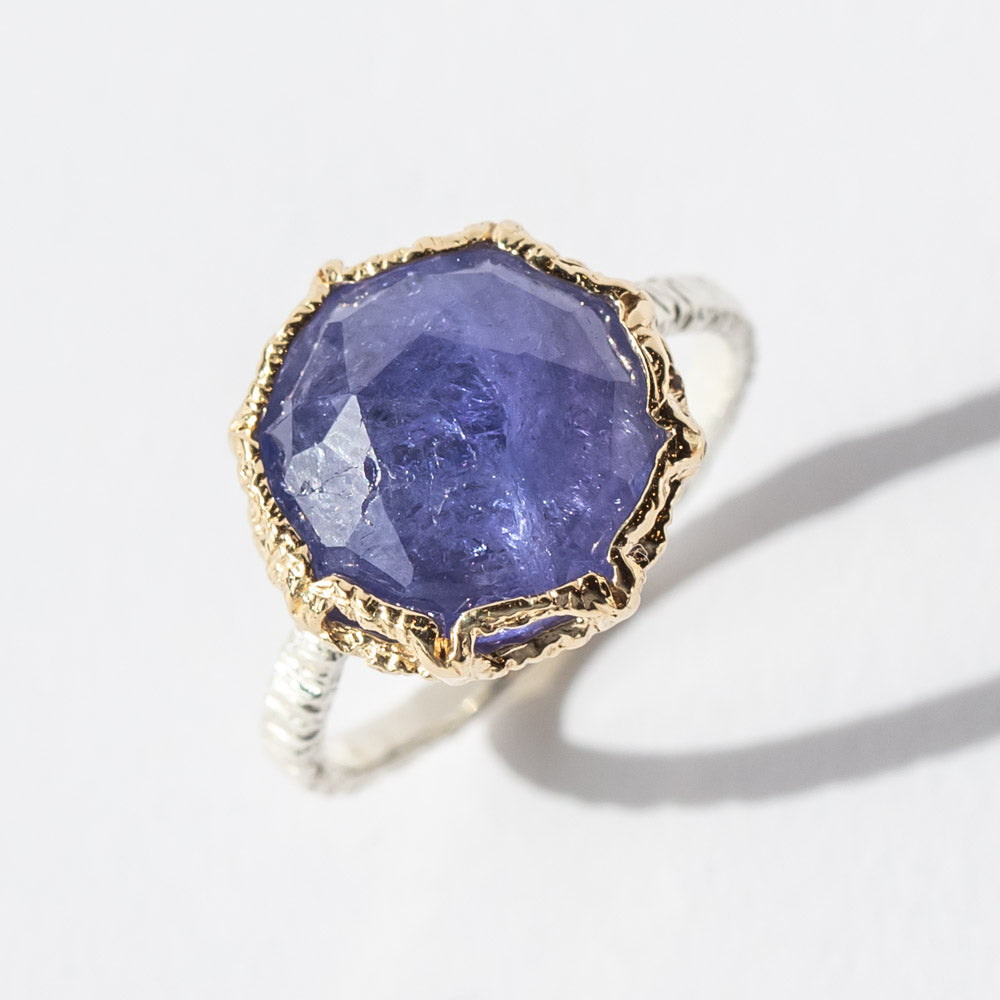 Round Tanzanite Ring