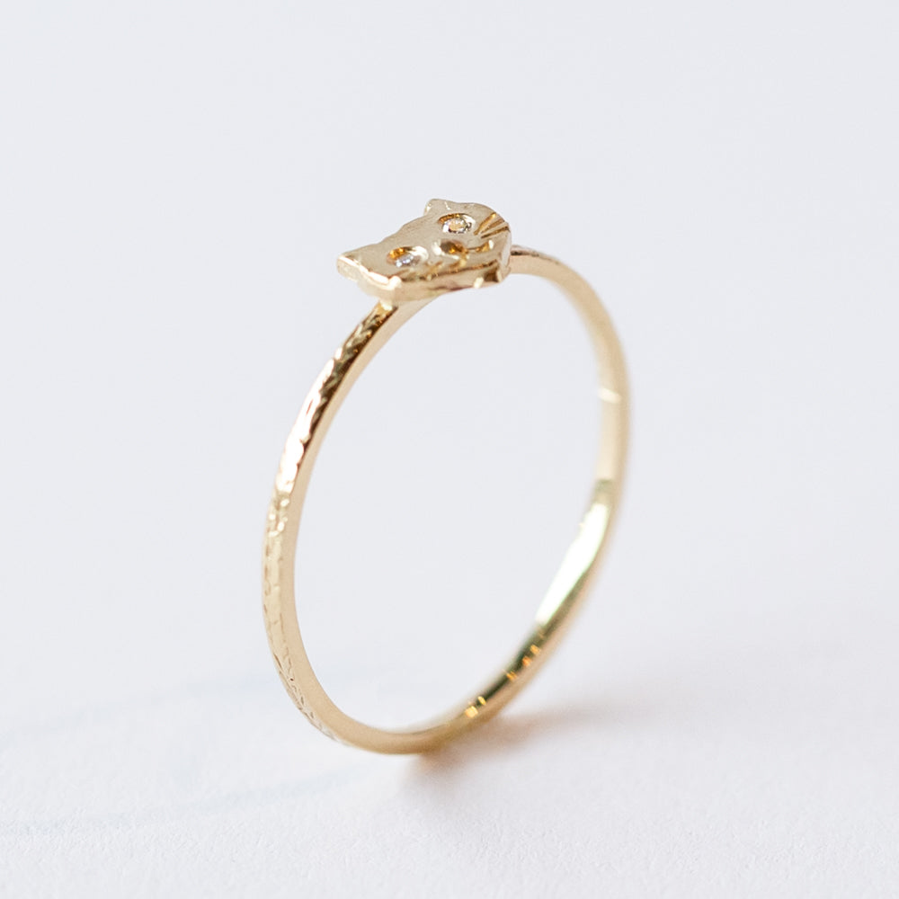 Victoria Cunningham | Tiny Kitty Ring with Diamond Eyes