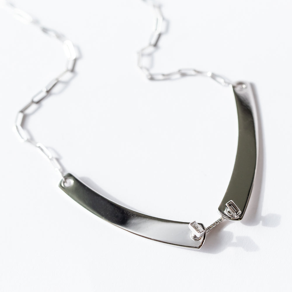 Dinner Date Mood Necklace in White Gold