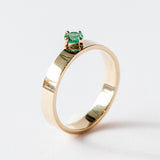 Wwake | Small Round Emerald Monolith Ring