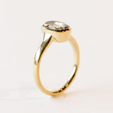 Neue Petite Oval Diamond Shaker Ring